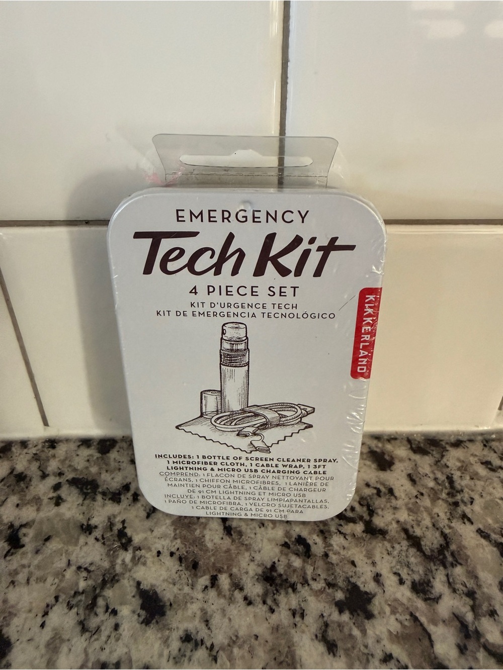 Kikkerland White Emergency Tech Kit – 4-Piece Set